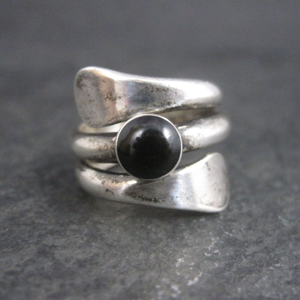 Vintage Sterling Black Wrap Ring Size 7